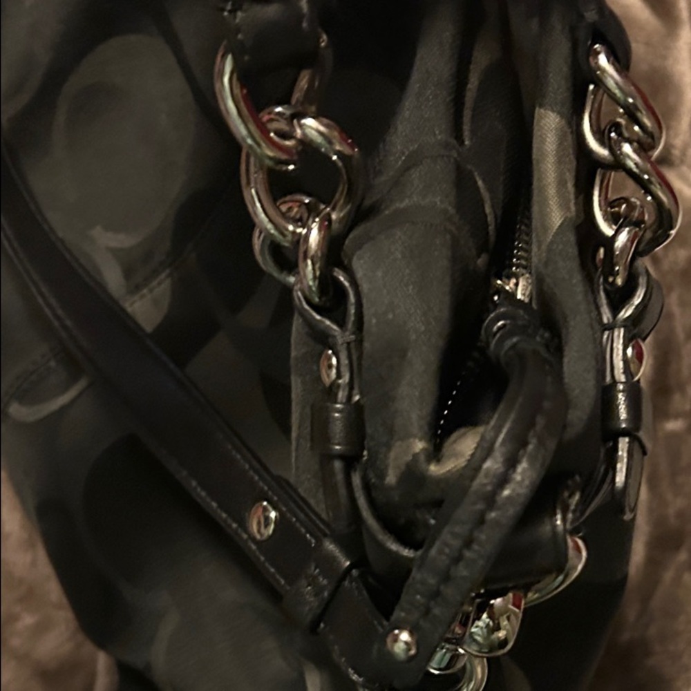 Coach Elegant Black and Gray Shoulder Bag - Picture 10 of 11